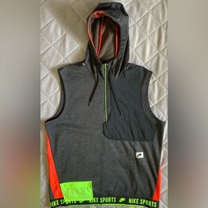 Nike Sport Clash Sleeveless Hoodie Men’s Large Block Logo Dri Fit CD5716-010